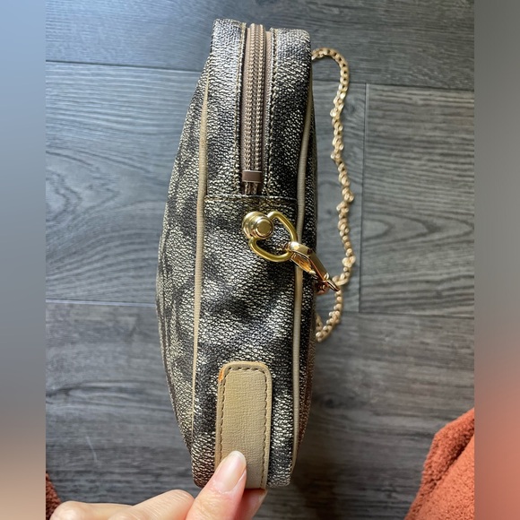 Authentic YSL Yves Saint Laurent vintage canvas Crossbody Bag - Picture 9 of 13